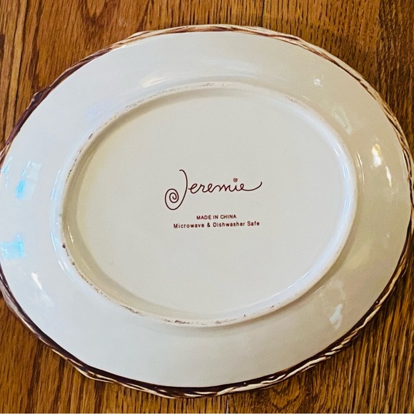 Jeremie  Rustic Oval Serving 8” Plate, 8"; 3 Eggs In A Nest - Picture 2 of 4